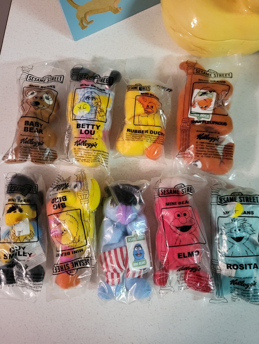 Vintage 1999 Kelloggs Sesame Street Mini Beans 4” Plush NEW  A-1